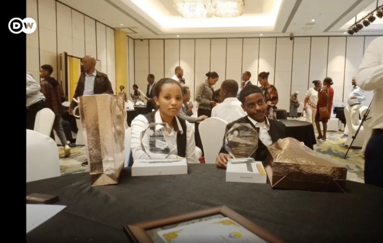 ዝምታ ሰባሪ አዳጊ ሴቶች: የችሎት አርበኛዋ – DW Amharic